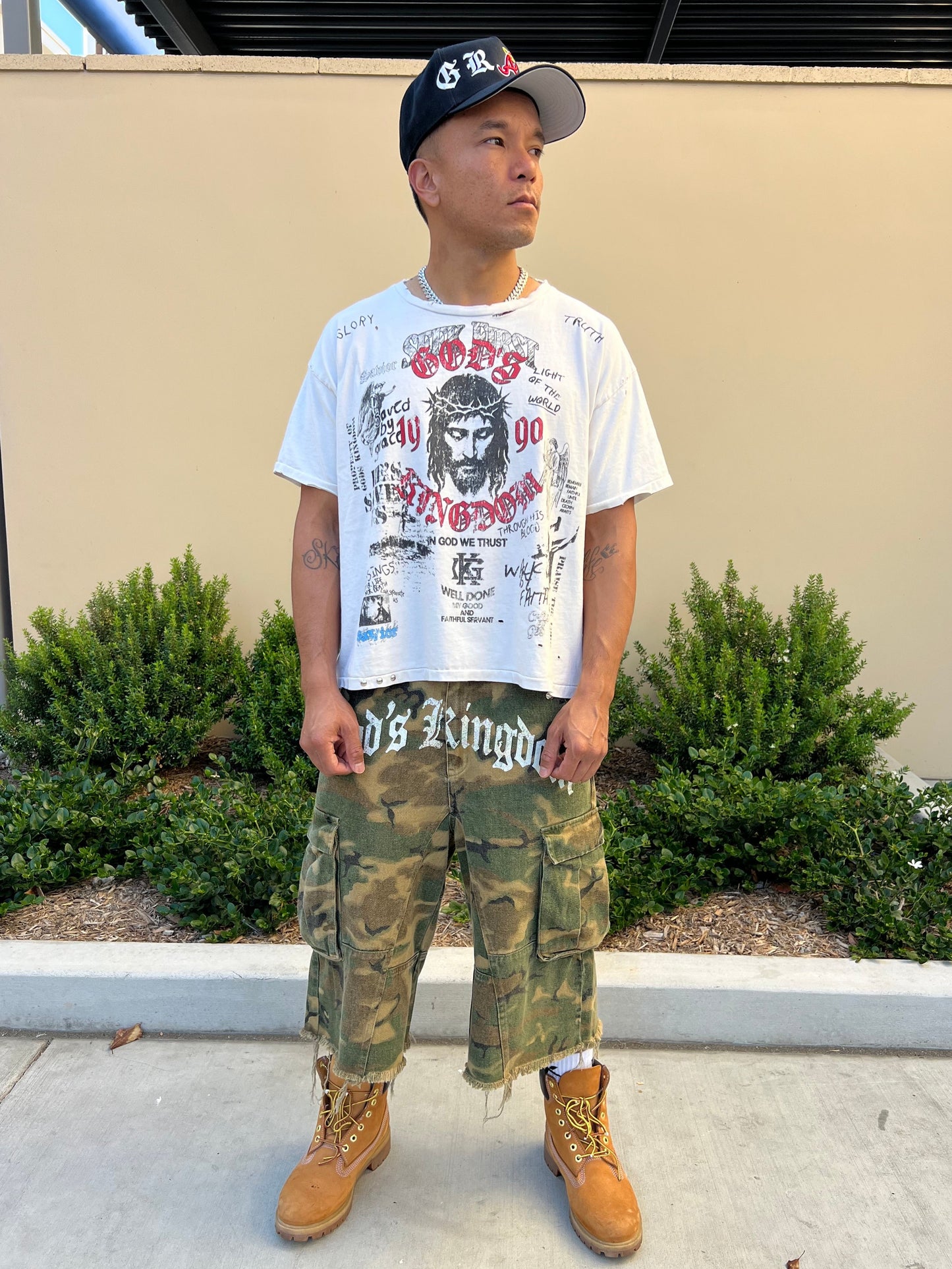 “Glory & Truth” Distressed PREMIUM Tee